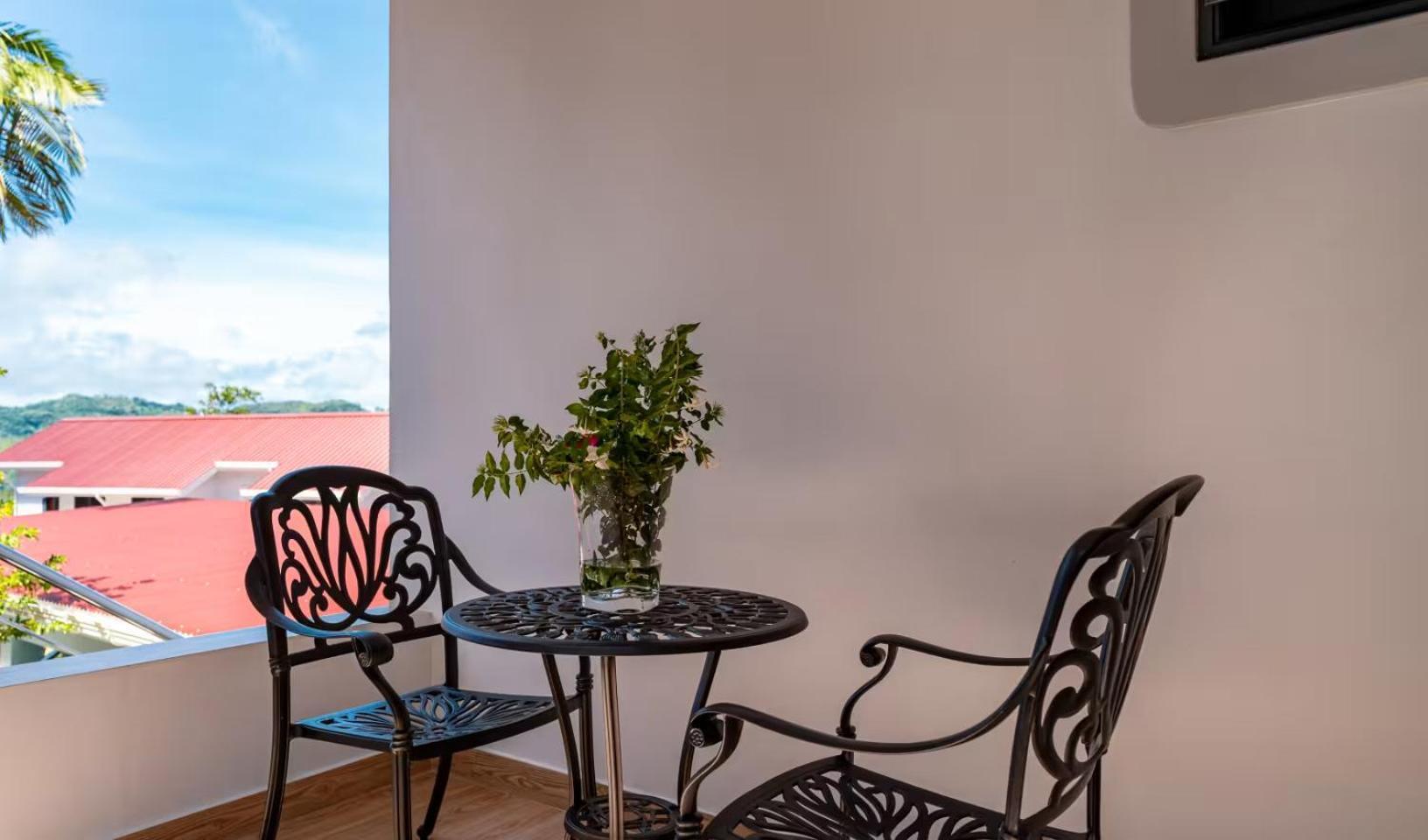 Casa Gem Apartment Виктория Екстериор снимка